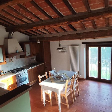Tra Lago E Collina Passignano sul Trasimeno Luaran gambar