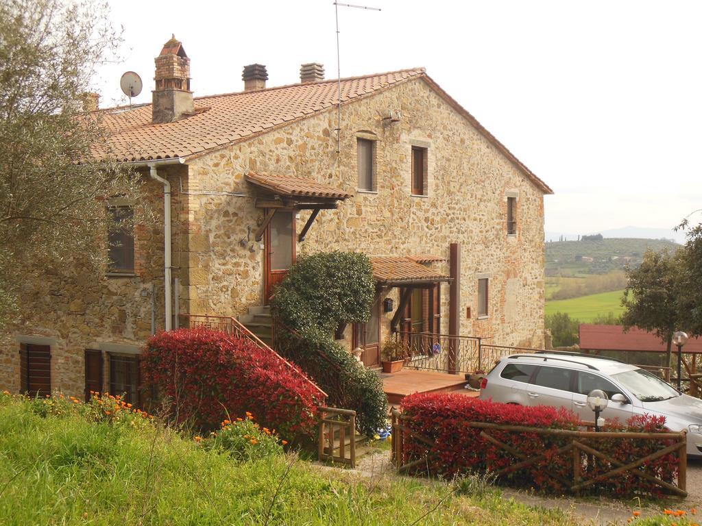 Tra Lago E Collina Passignano sul Trasimeno Luaran gambar